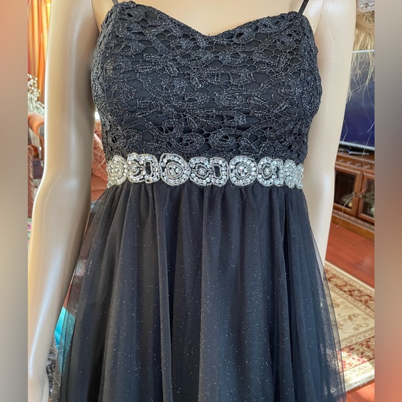 Black Sleeveless Rhinestone and Sequins Embellished Fit & Flare Dress Size 1 - Picture 11 of 14